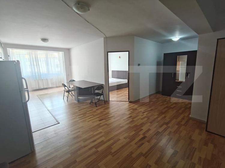 Apartament cu 2 camere semidecomandat, mobilat în Florești