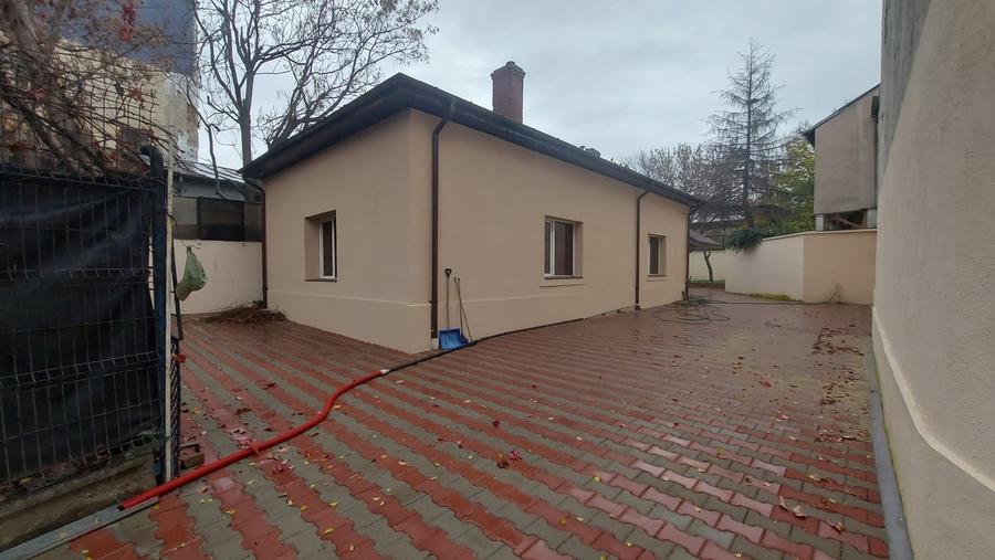 Piata Matache, Berzei, casa singur curte - 13