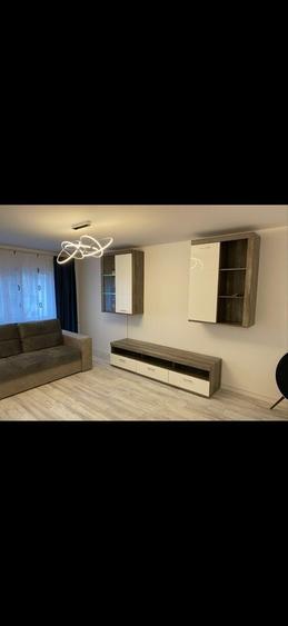 Apartament cu 2 camere decomandat în Rovine