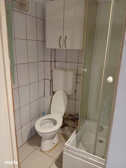 Garsonieră decomandată în Podu Roș