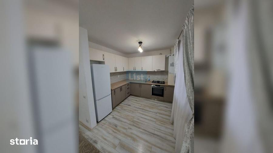 Apartament cu 3 camere semidecomandat, mobilat în Florești