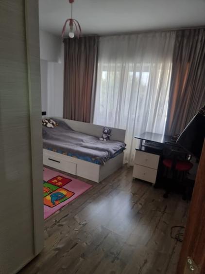 Apartament cu 2 camere decomandat, mobilat în Sud