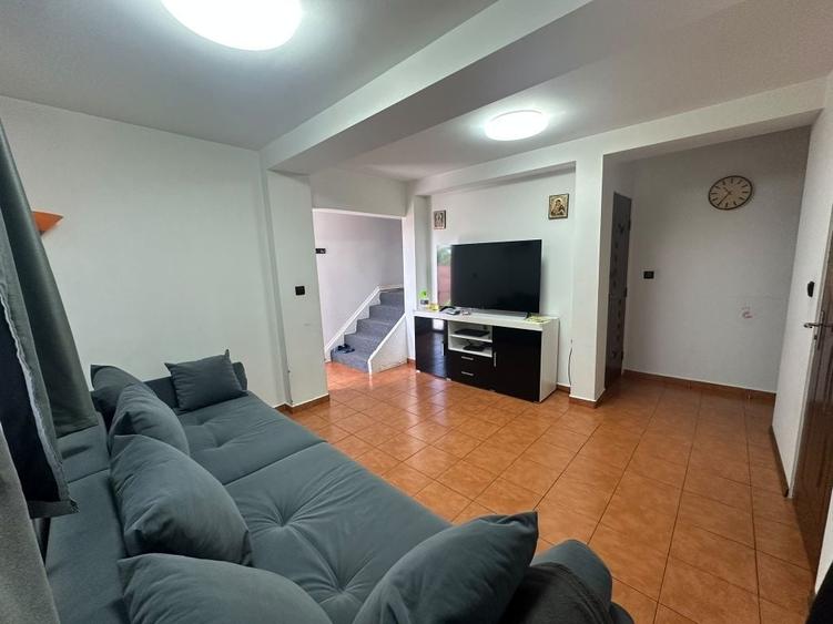 Casă cu 3 camere în Central