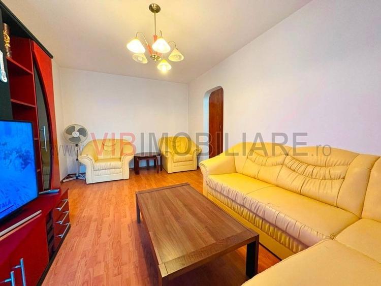Apartament cu 2 camere decomandat în Pajura