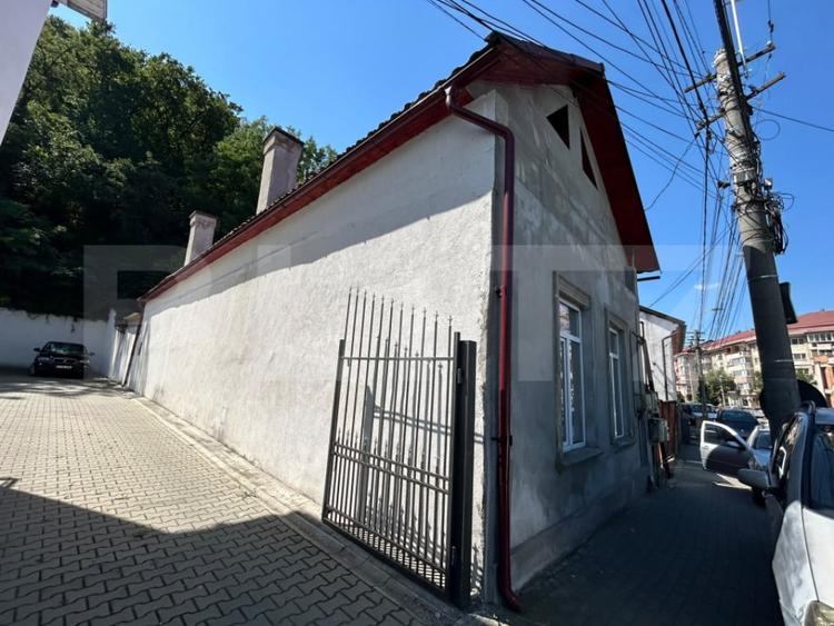 Casă cu 3 camere cu Teren 360 Mp în Central