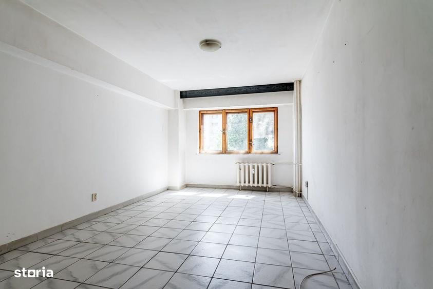 Apartament cu 4 camere decomandat în Aurel Vlaicu