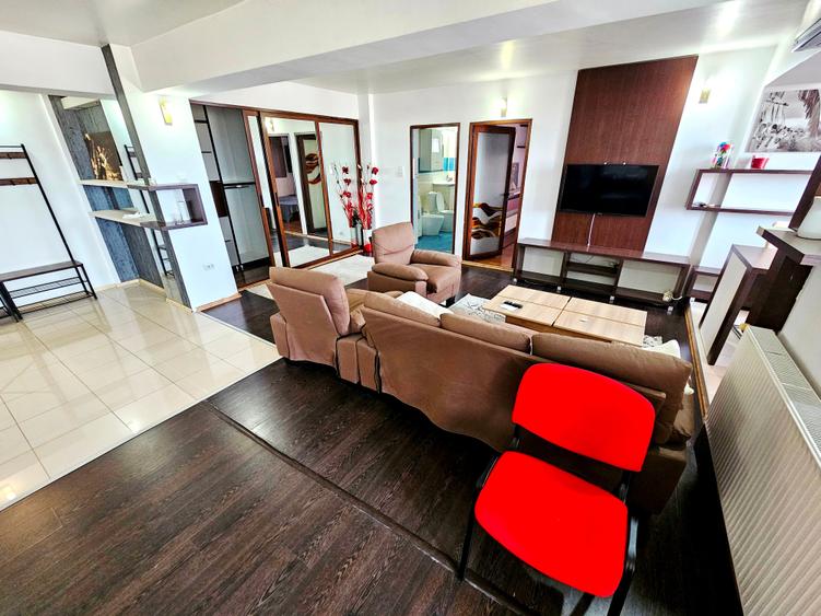 Apartament cu 3 camere decomandat în Mazepa 1