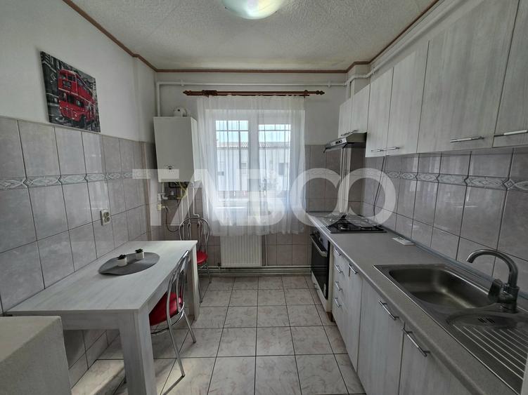 Apartament cu 2 camere decomandat, mobilat în Mihai Viteazul