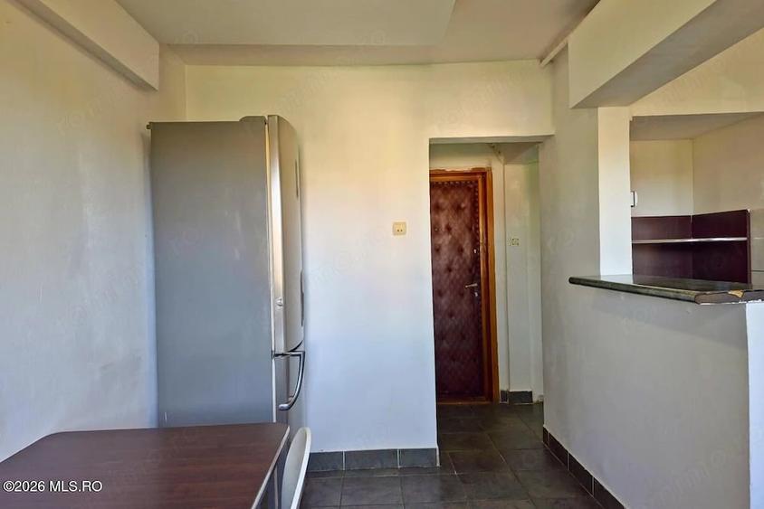 Apartament cu 4 camere semidecomandat în Mehala