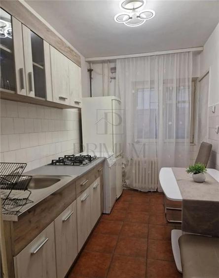Apartament cu 2 camere semidecomandat, mobilat în Girocului