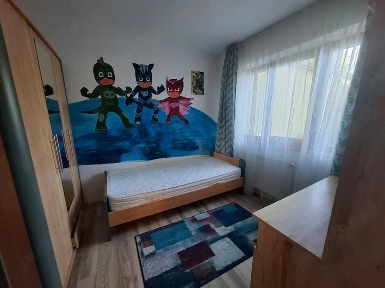 Apartament cu 4 camere decomandat în Central