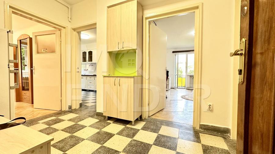 Apartament cu 3 camere decomandat, mobilat în Central