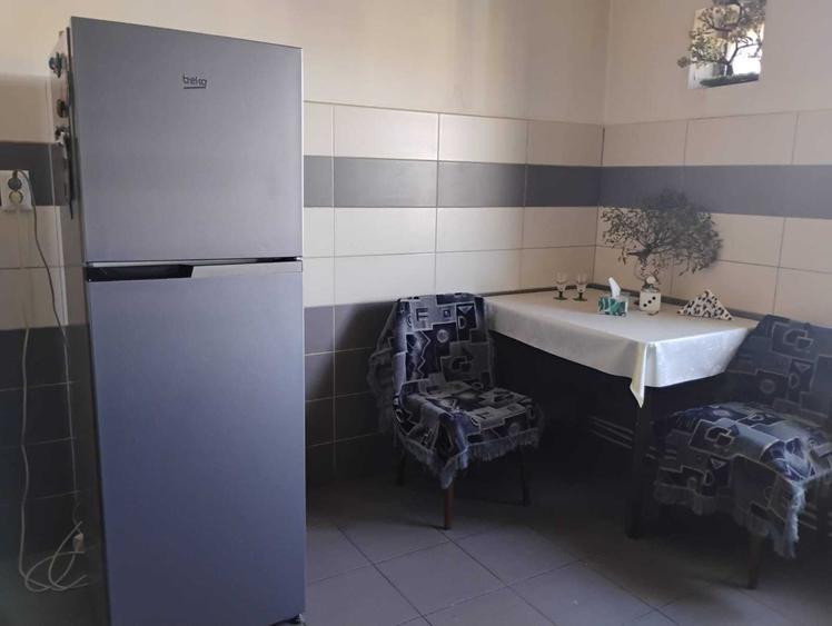 Apartament cu 4 camere decomandat în Florești