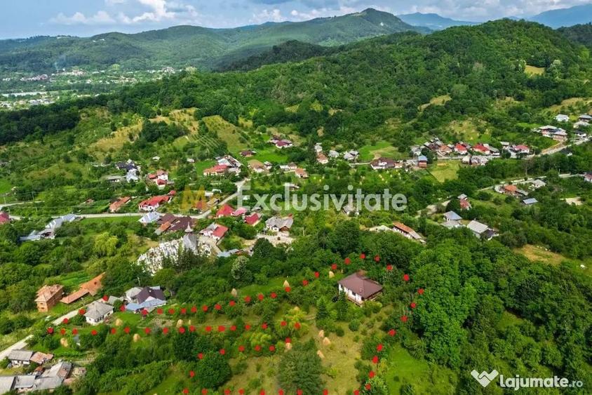 Casă cu 3 camere cu Teren 6290 Mp în Corbi