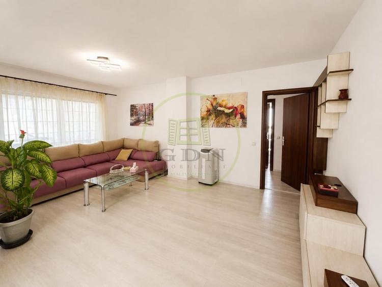 Apartament cu 2 camere semidecomandat, mobilat în Băneasa