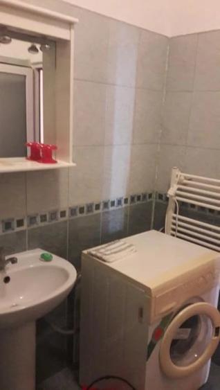 Garsonieră decomandată în UTA