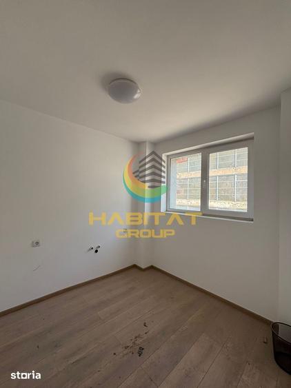 Spațiu comercial, de 2,400 mp, în Central