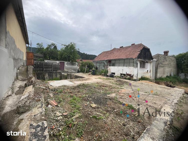 Teren de 354 mp, în Schei