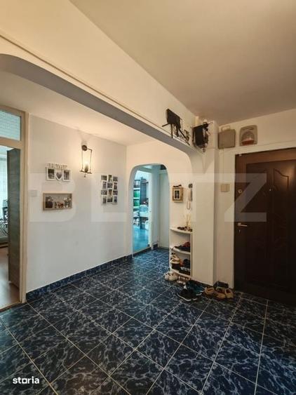Apartament cu 4 camere decomandat în Central