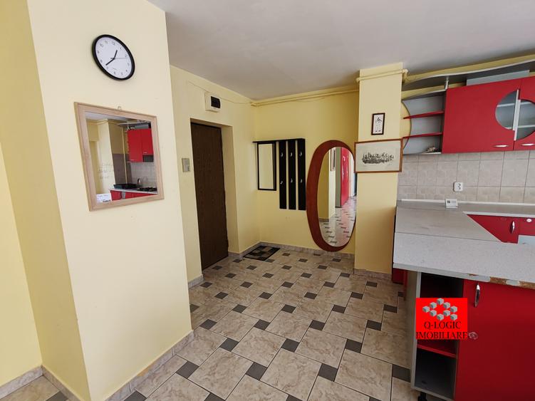 Apartament cu 2 camere semidecomandat în Răcădău