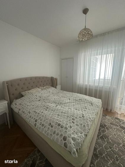 Apartament cu 3 camere semidecomandat, mobilat în Cișmigiu