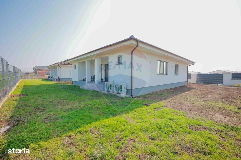 Casă cu 4 camere cu Teren 500 Mp în Livada de Bihor