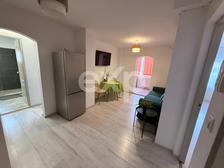 Apartament cu 2 camere decomandat, mobilat în Central