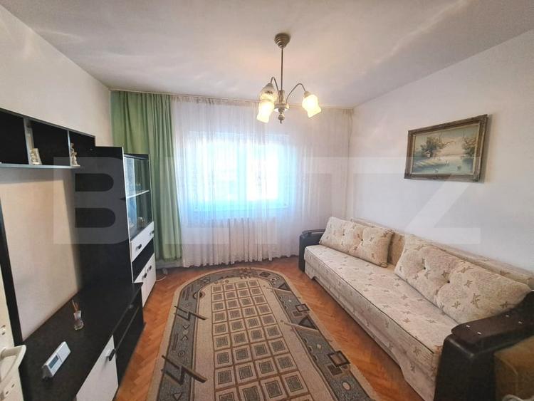 Apartament cu 3 camere decomandat, mobilat în Gemenii