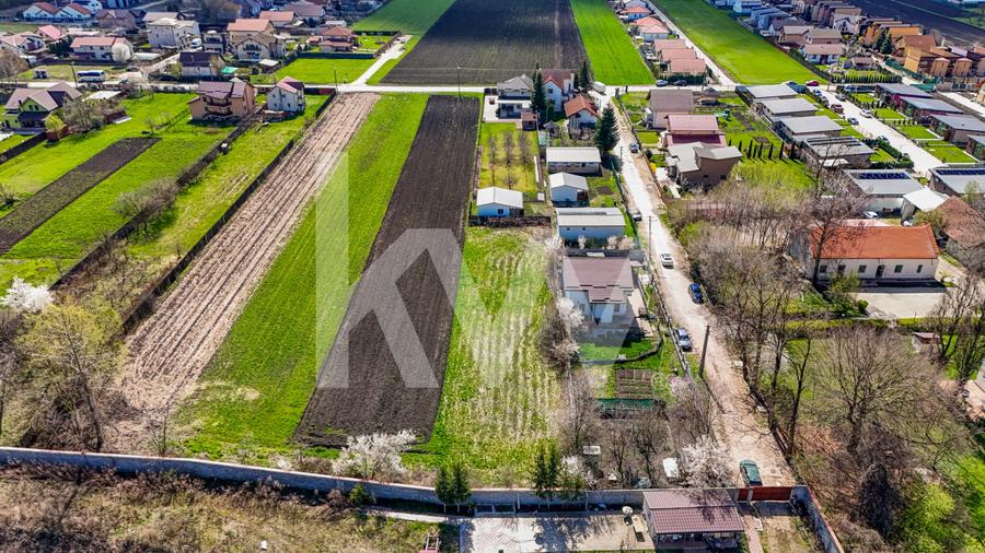 Teren Construcții intravilan de 1313 mp, în Stupini