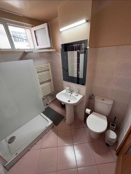 Apartament cu 2 camere decomandat în Precista