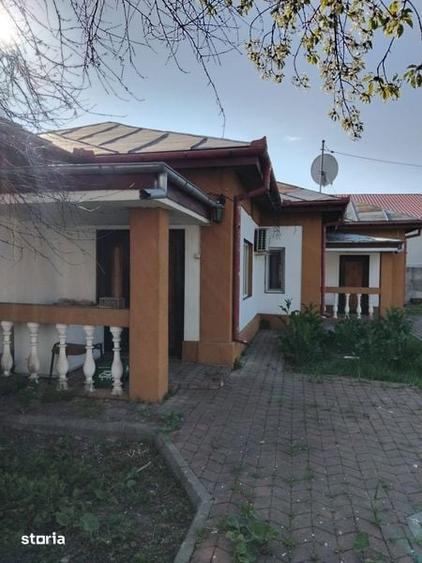Casă cu 4 camere cu Teren 250 Mp în Central