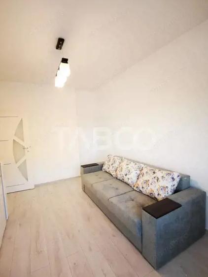 Apartament cu 4 camere decomandat, mobilat în Tineretului