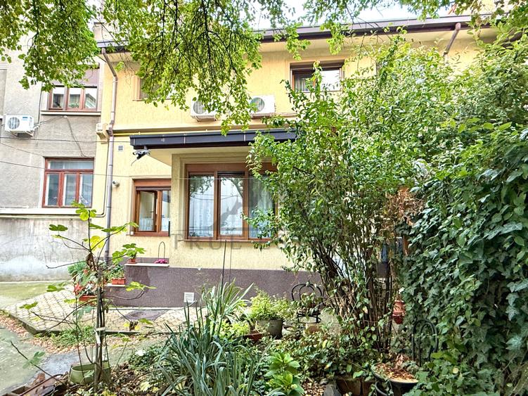 Casă cu 5 camere cu Canalizare în Armeneasca