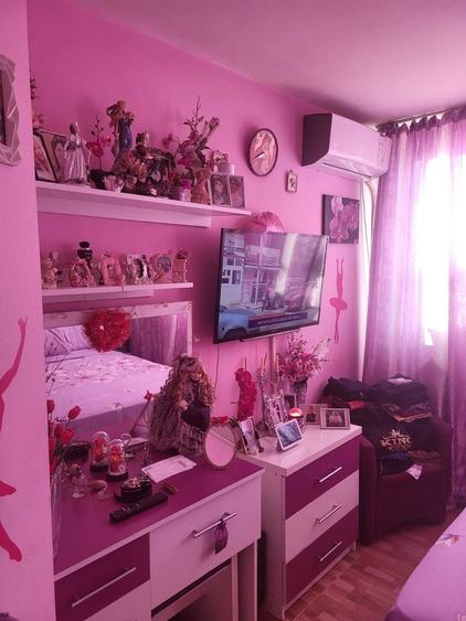 Apartament cu 3 camere decomandat în Central