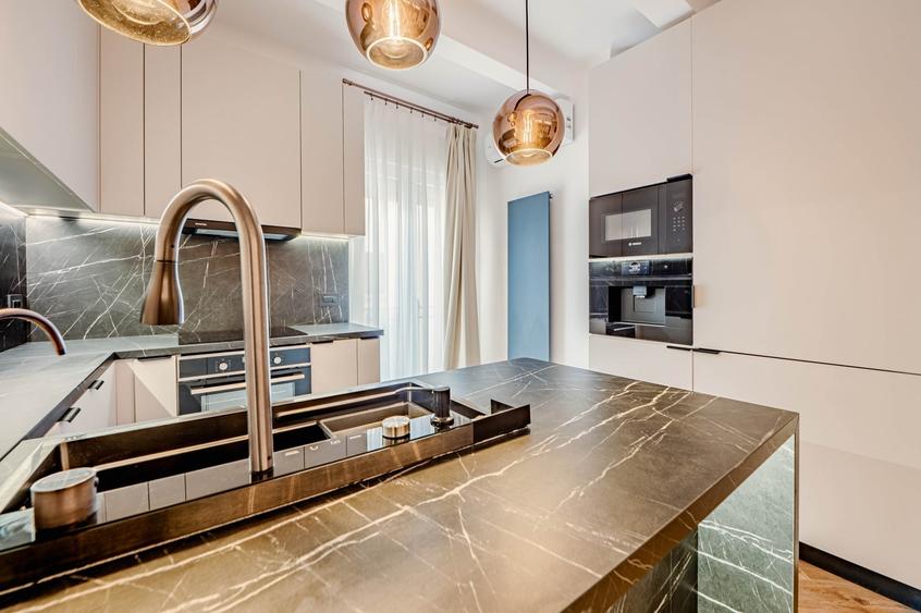 Apartament cu 3 camere semidecomandat, mobilat în Cișmigiu