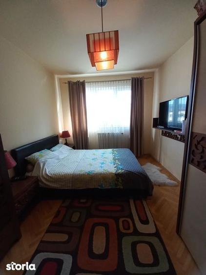Apartament cu 4 camere decomandat în Gruia