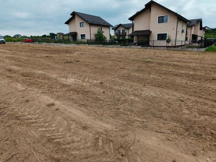 Teren Construcții intravilan de 8500 mp, în Bârnova