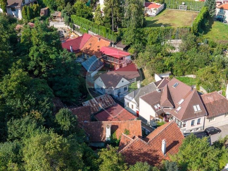 Casă individuală cu 2 camere cu Teren 191 Mp în Schei