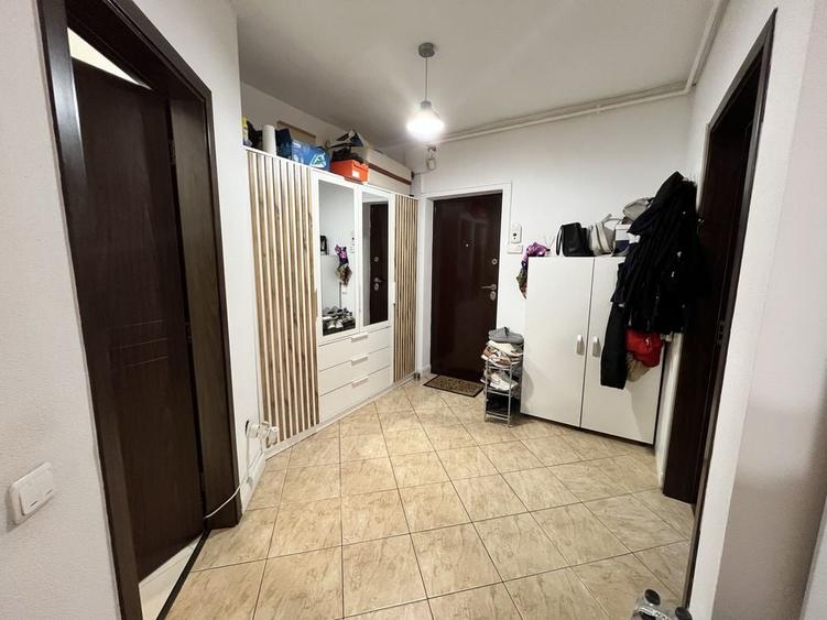 Apartament cu 2 camere decomandat în Exterior Vest