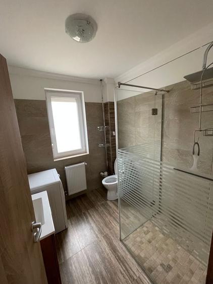 Apartament cu 2 camere semidecomandat, mobilat în Giroc