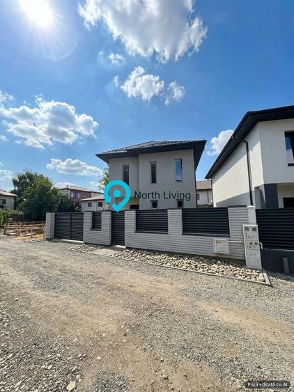 Casă individuală cu 4 camere cu Canalizare în Est