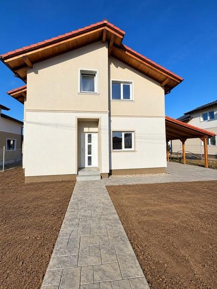 Casă individuală cu 5 camere cu Teren 600 Mp în Moșnița Nouă