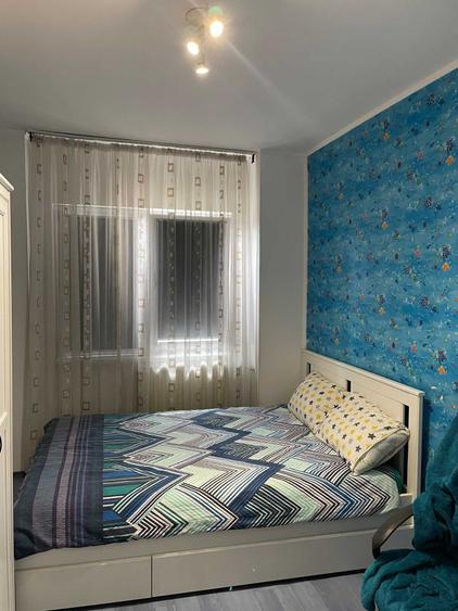 Apartament cu 3 camere decomandat în Alexandriei