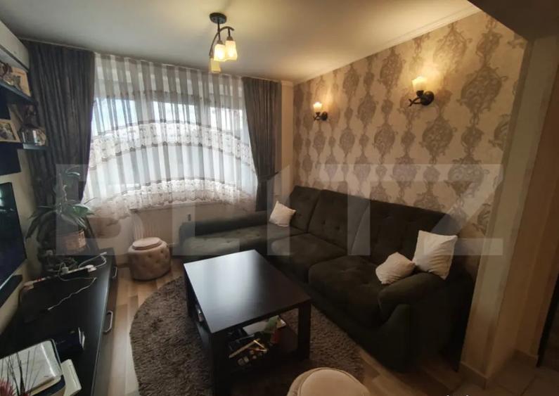 Apartament cu 4 camere decomandat în Decebal