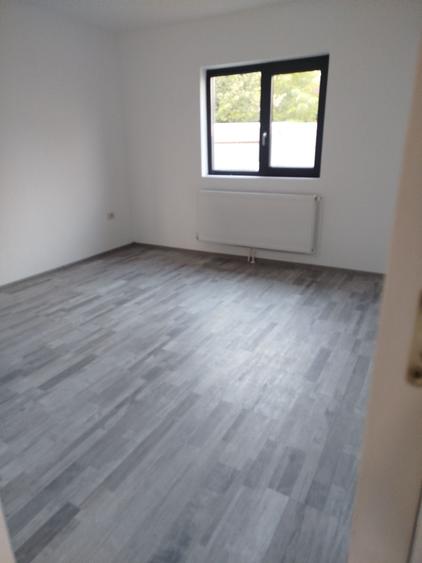 Casă cu 3 camere în Lumina
