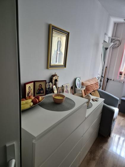 Apartament 3 camere Aleea Vergului Bl 18 , sect 2 - 6