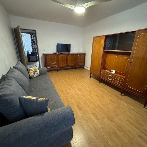 Apartament cu 2 camere decomandat în Exterior Vest