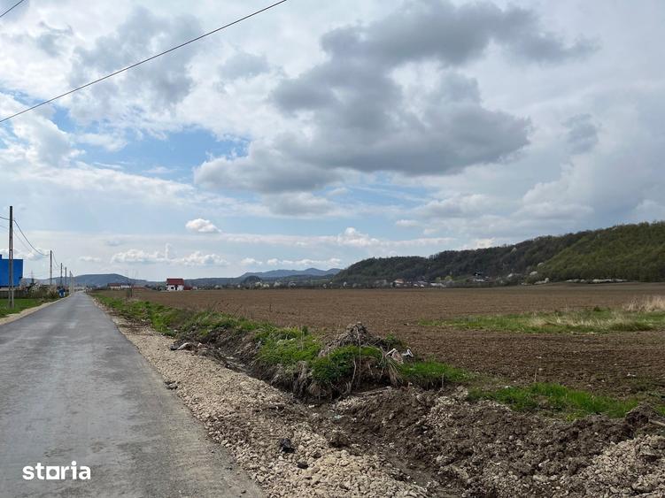 Teren de 2547 mp, în Vălenii de Munte