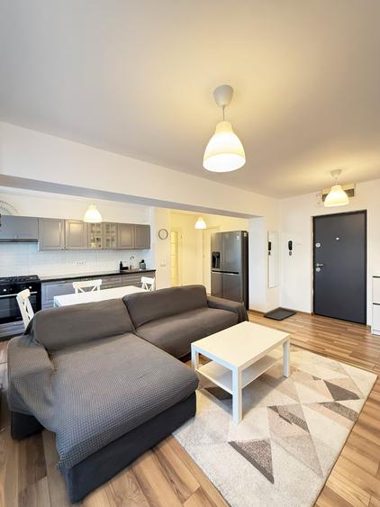 Apartament cu 4 camere decomandat în Rahova