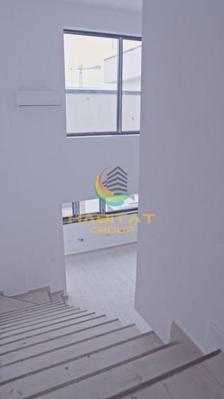 Penthouse cu 3 camere decomandat în Central